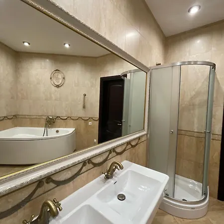 Grand Park Apartment *
